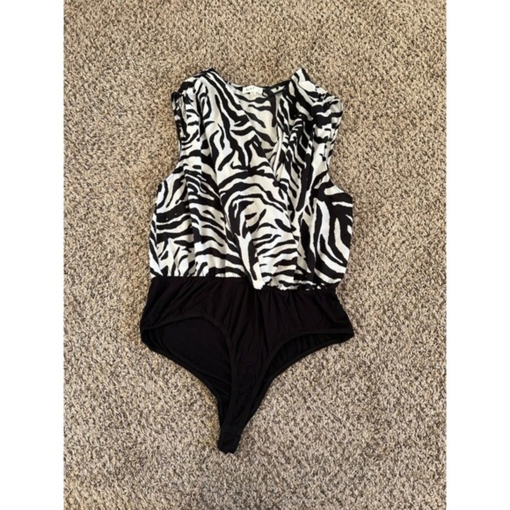 Love J Women's zebra‎ bodysuit with deep v neckline size 3x